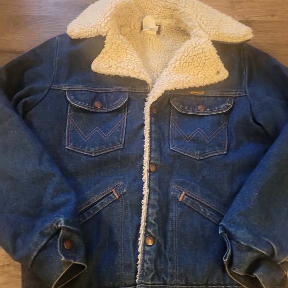 Wrangler Sherpa Lined Barn Coat - Picture 3 of 9